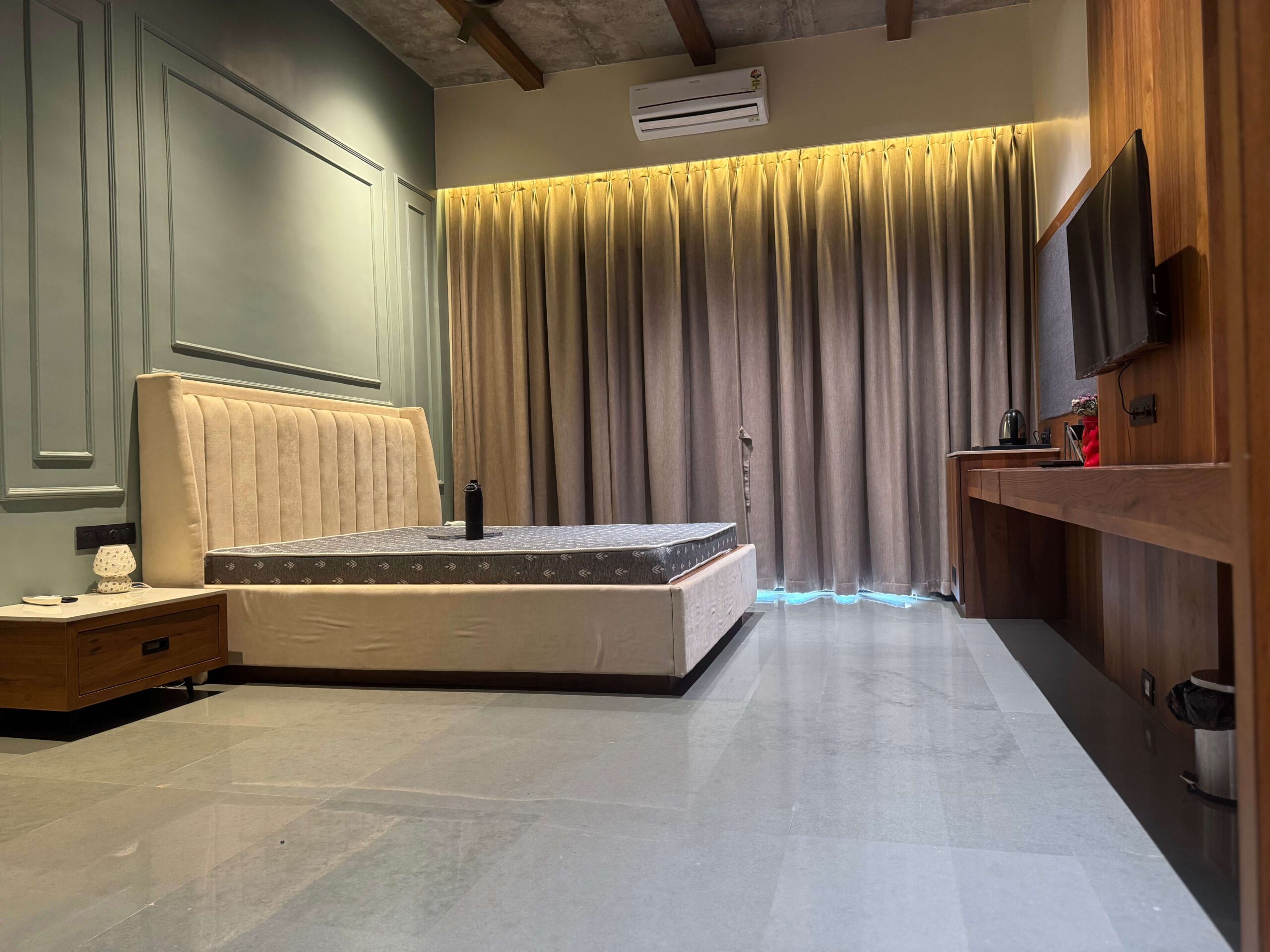 Private rooms — ZorbaCare